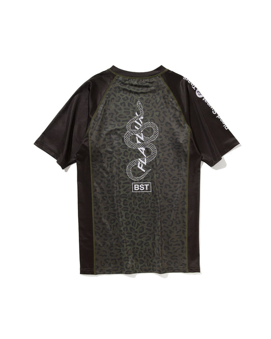 FLATLUX BST - OG Ss Rashguard leopard camo