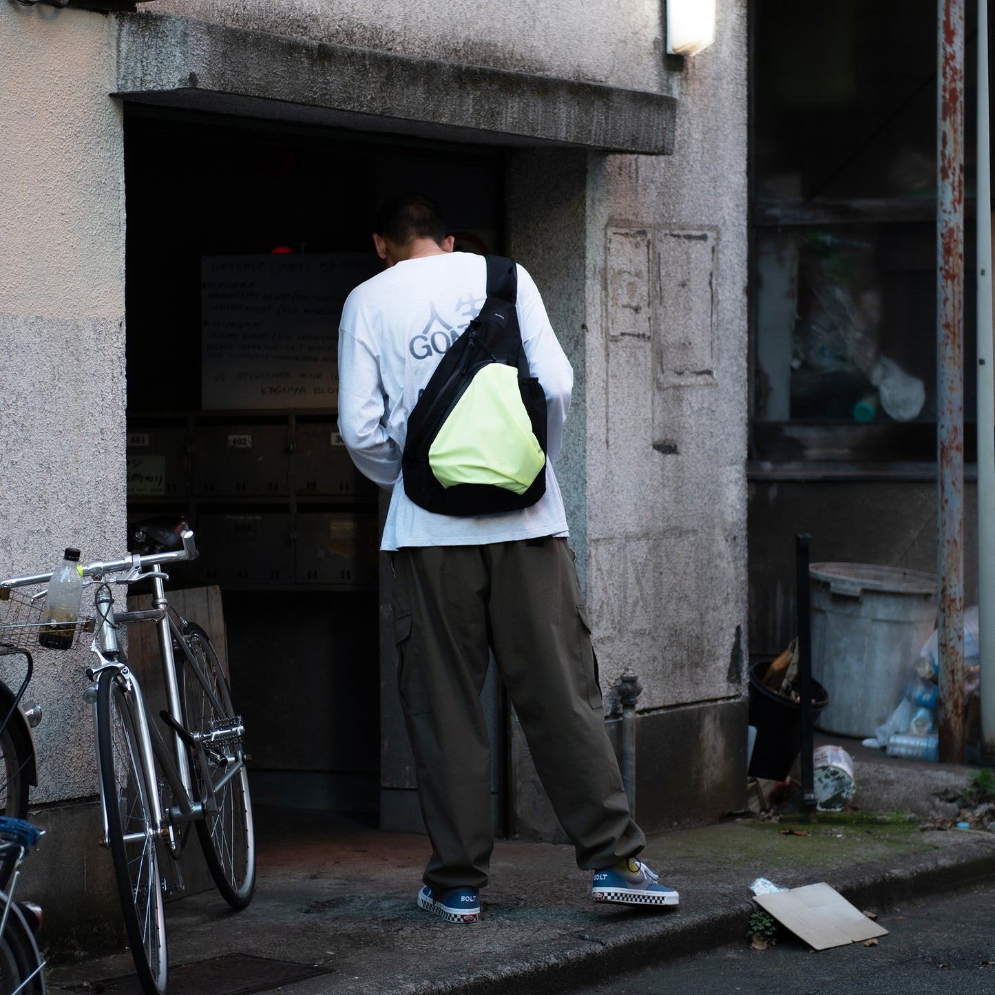 resmildiv x FLATLUX - Days Sling Bag "ref and glow"